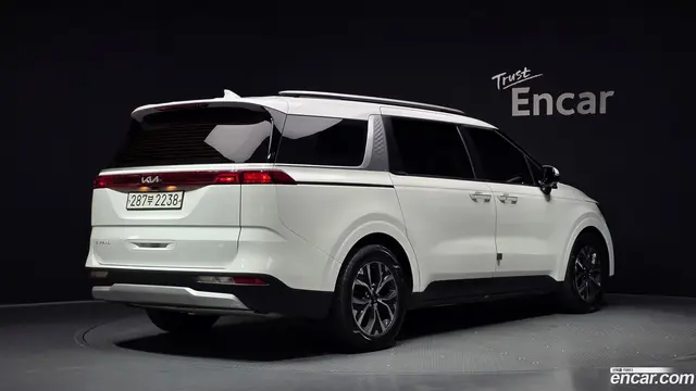 Main__Slider__Photo:Canival Kia 2022.6-1