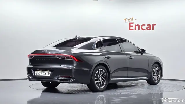 Main__Slider__Photo:Grandeur Hyundai 2019.11-1