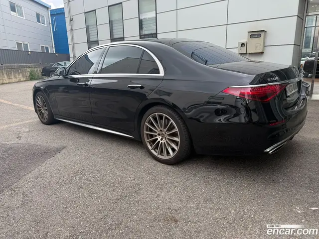 Main__Slider__Photo:S-Class Mercedes-Benz 2022.6-1