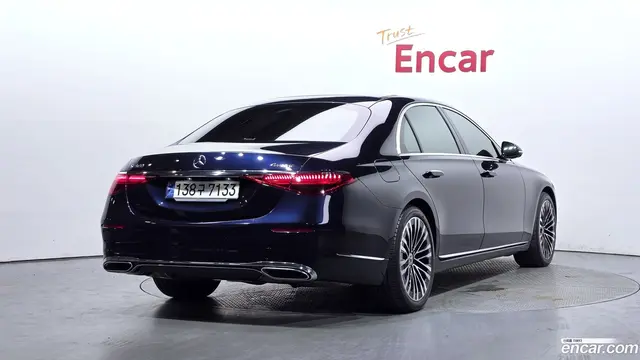 Main__Slider__Photo:S-Class Mercedes-Benz 2023.9-1