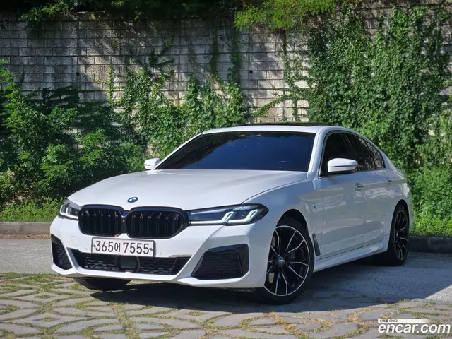 Main__Slider__Photo:5-Series BMW 2017.10-1
