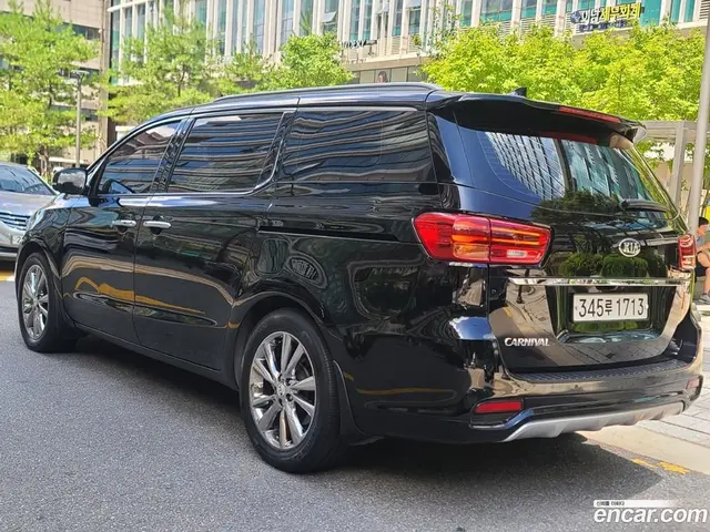 Main__Slider__Photo:Canival Kia 2019.6-1