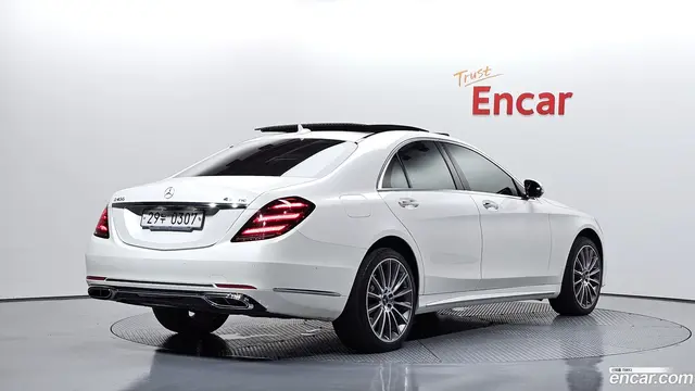 Main__Slider__Photo:S-Class Mercedes-Benz 2016.10-1