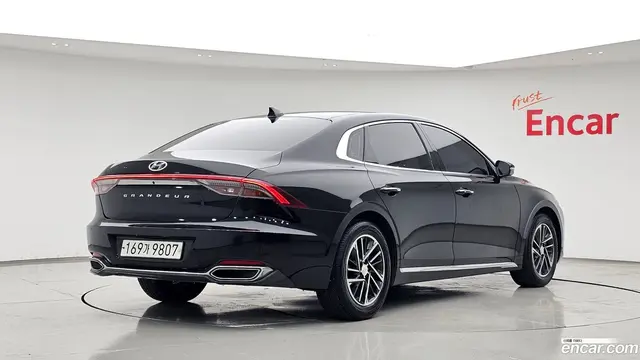 Main__Slider__Photo:Grandeur Hyundai 2020.8-1