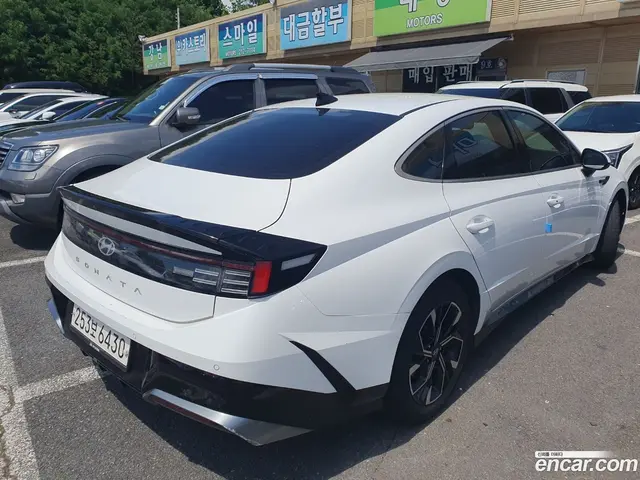 Main__Slider__Photo:Sonata Hyundai 2023.5-1