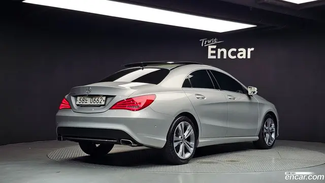 Main__Slider__Photo:CLA-Class Mercedes-Benz 2016.6-1