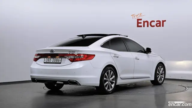 Main__Slider__Photo:Grandeur Hyundai 2014.7-1