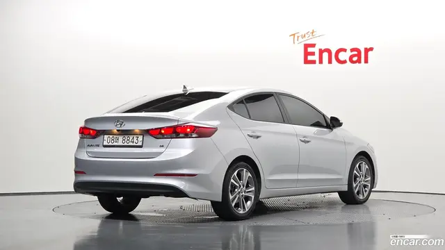 Main__Slider__Photo:AVANTE Hyundai 2018.7-1