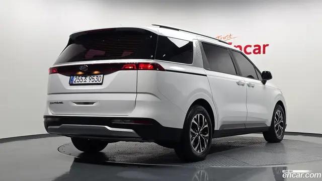 Main__Slider__Photo:Canival Kia 2021.5-1