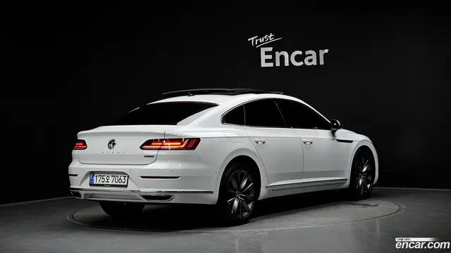 Main__Slider__Photo:Arteon Volkswagen 2020.10-1