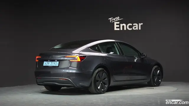 Main__Slider__Photo:Model 3 Tesla 2026.5-1