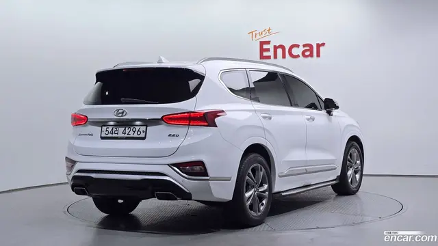 Main__Slider__Photo:Santafe Hyundai 2018.8-1