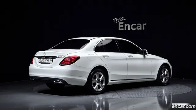 Main__Slider__Photo:C-Class Mercedes-Benz 2015.8-1