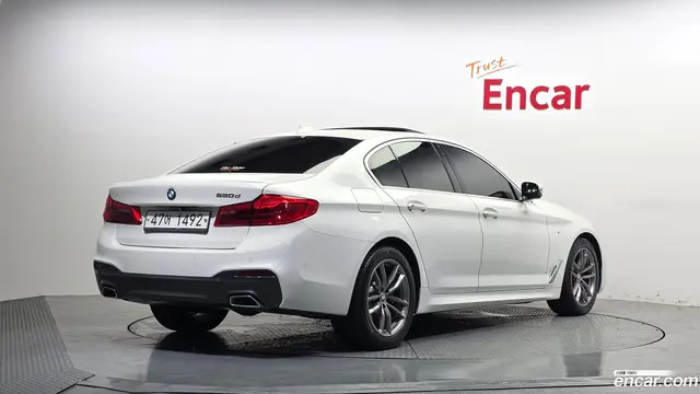 Main__Slider__Photo:5-Series BMW 2018.7-1