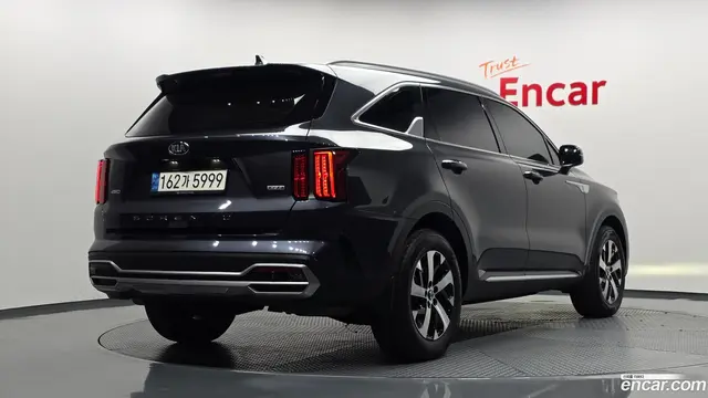 Main__Slider__Photo:Sorento Kia 2021.1-1