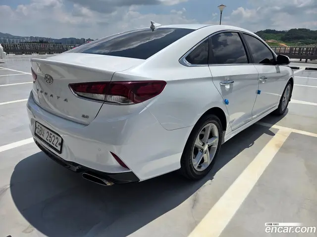 Main__Slider__Photo:Sonata Hyundai 2018.10-1