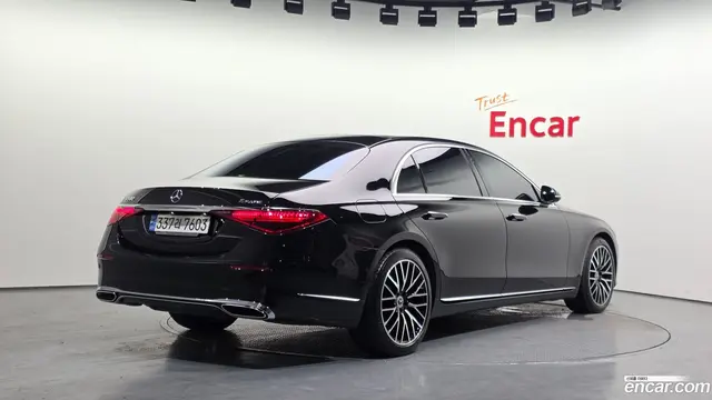 Main__Slider__Photo:S-Class Mercedes-Benz 2022.6-1