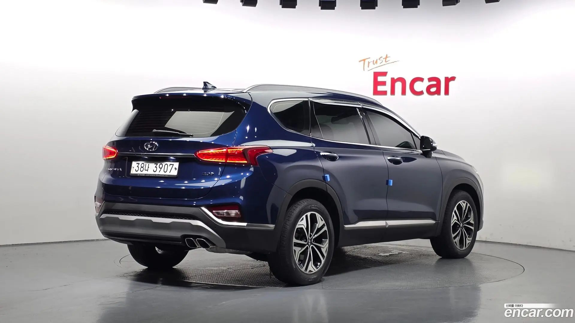 Main__Slider__Photo:Santafe Hyundai 2018.6-1