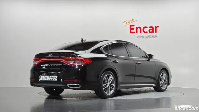 Main__Slider__Photo:Grandeur Hyundai 2018.2-1