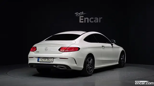 Main__Slider__Photo:C-Class Mercedes-Benz 2021.6-1