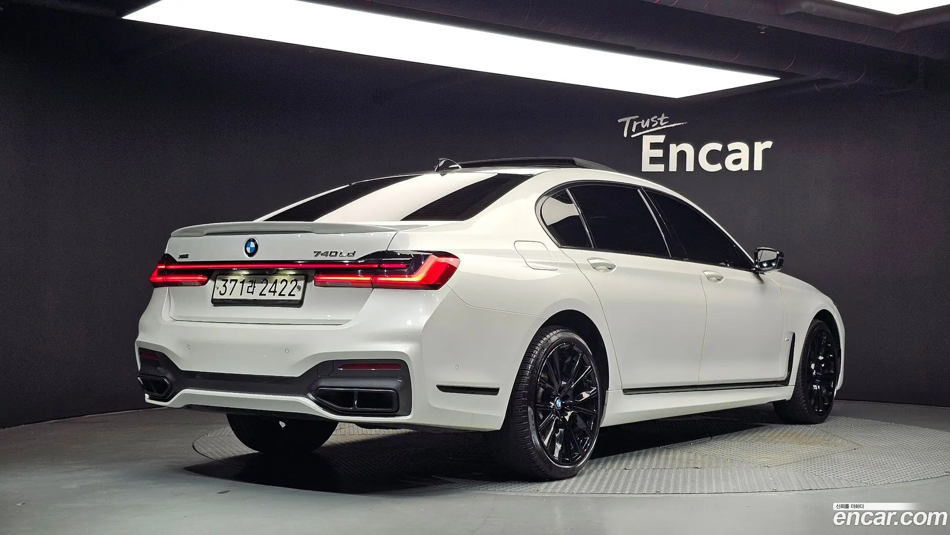 Main__Slider__Photo:7-Series BMW 2019.9-1