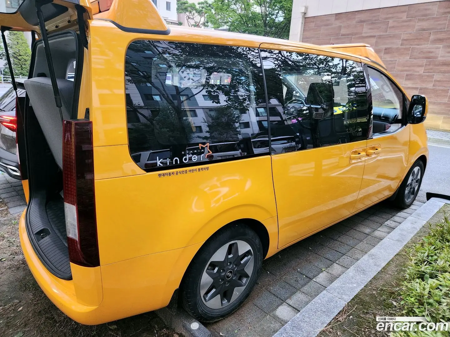 Main__Slider__Photo:Staria Hyundai 2022.0-1