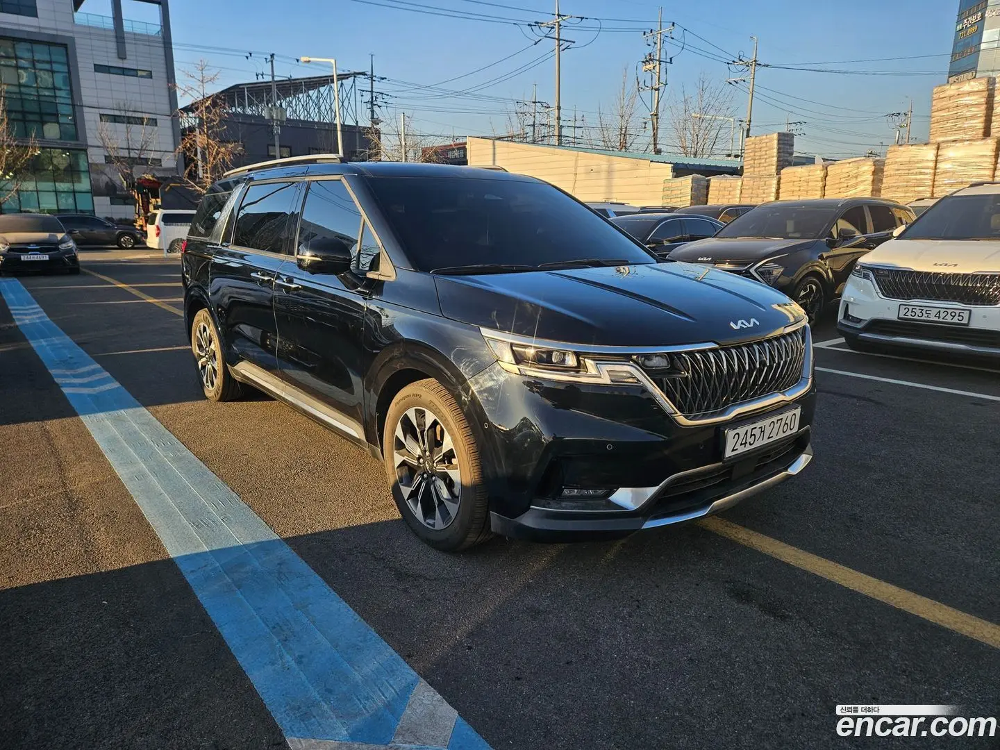 Main__Slider__Photo:Canival Kia 2023.8-1
