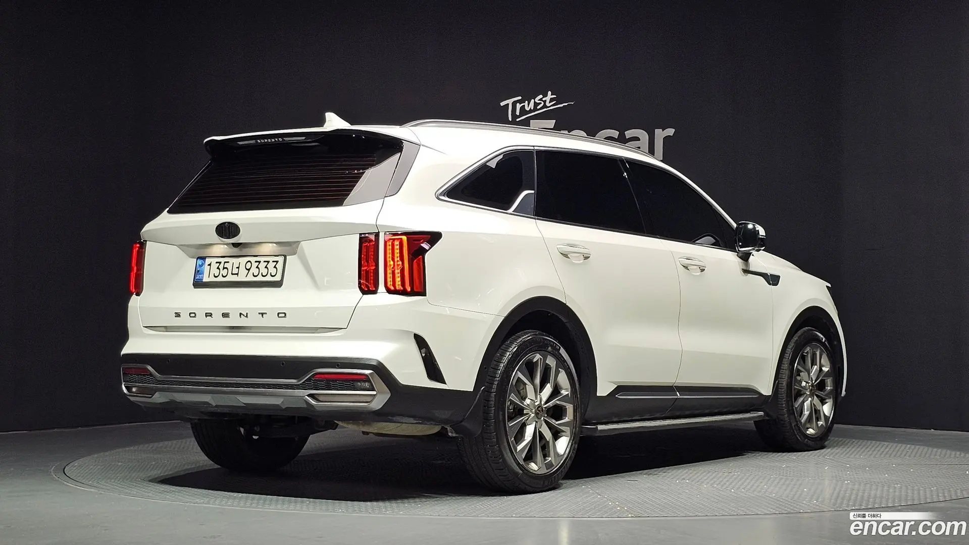 Main__Slider__Photo:Sorento Kia 2020.6-1
