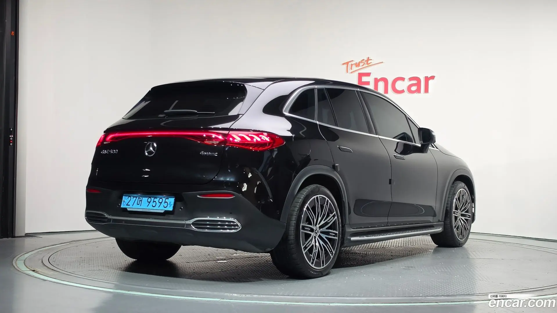 Main__Slider__Photo:EQE Mercedes-Benz 2023.11-1