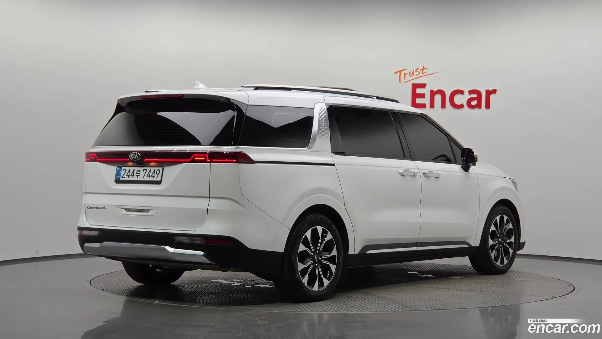 Main__Slider__Photo:Canival Kia 2020.9-1