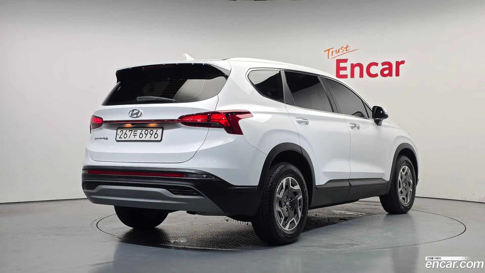 Main__Slider__Photo:Santafe Hyundai 2022.7-1