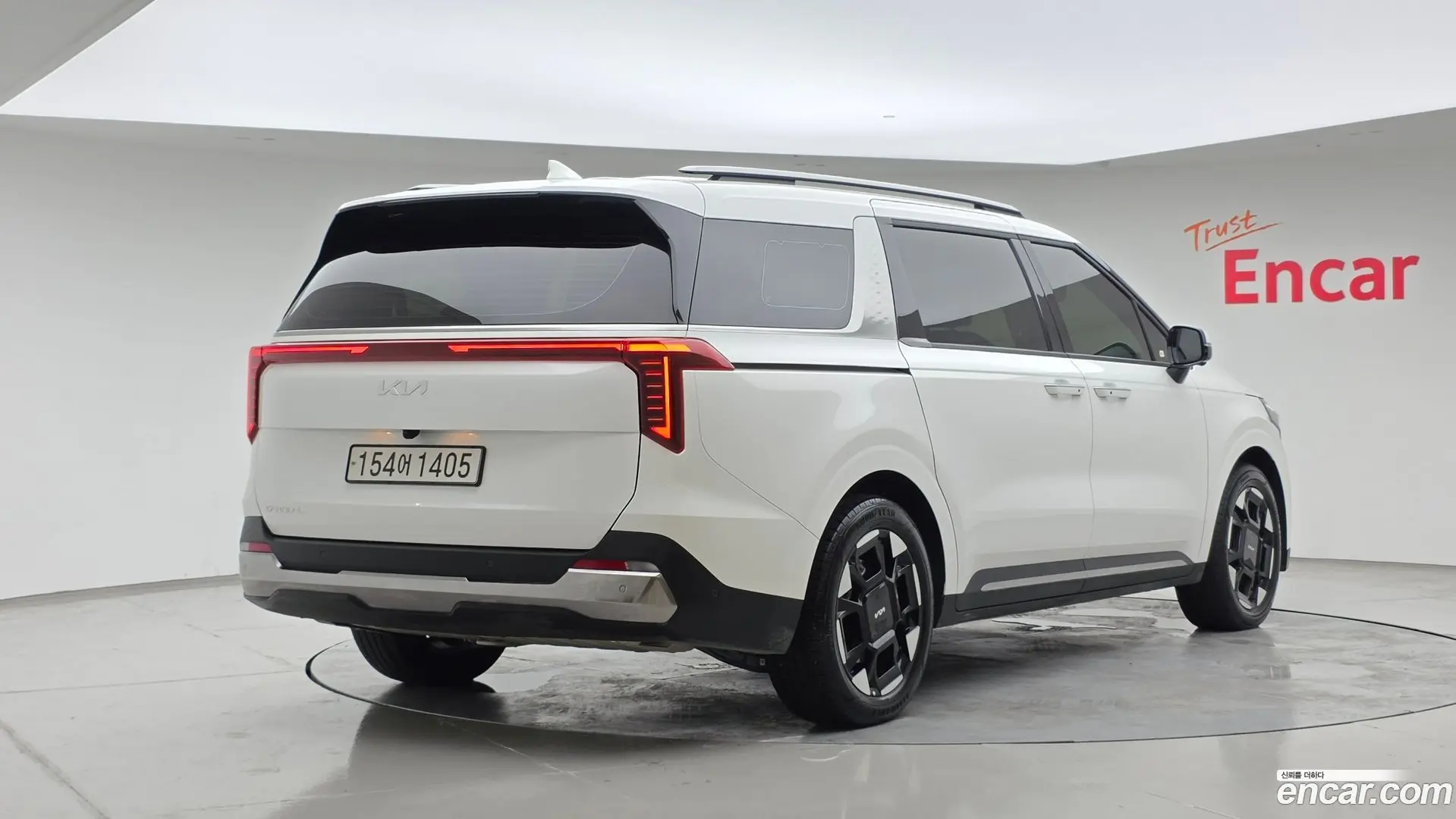 Main__Slider__Photo:Canival Kia 2024.7-1