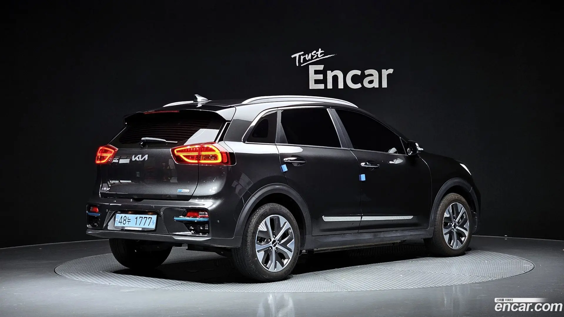 Main__Slider__Photo:Niro Kia 2021.4-1