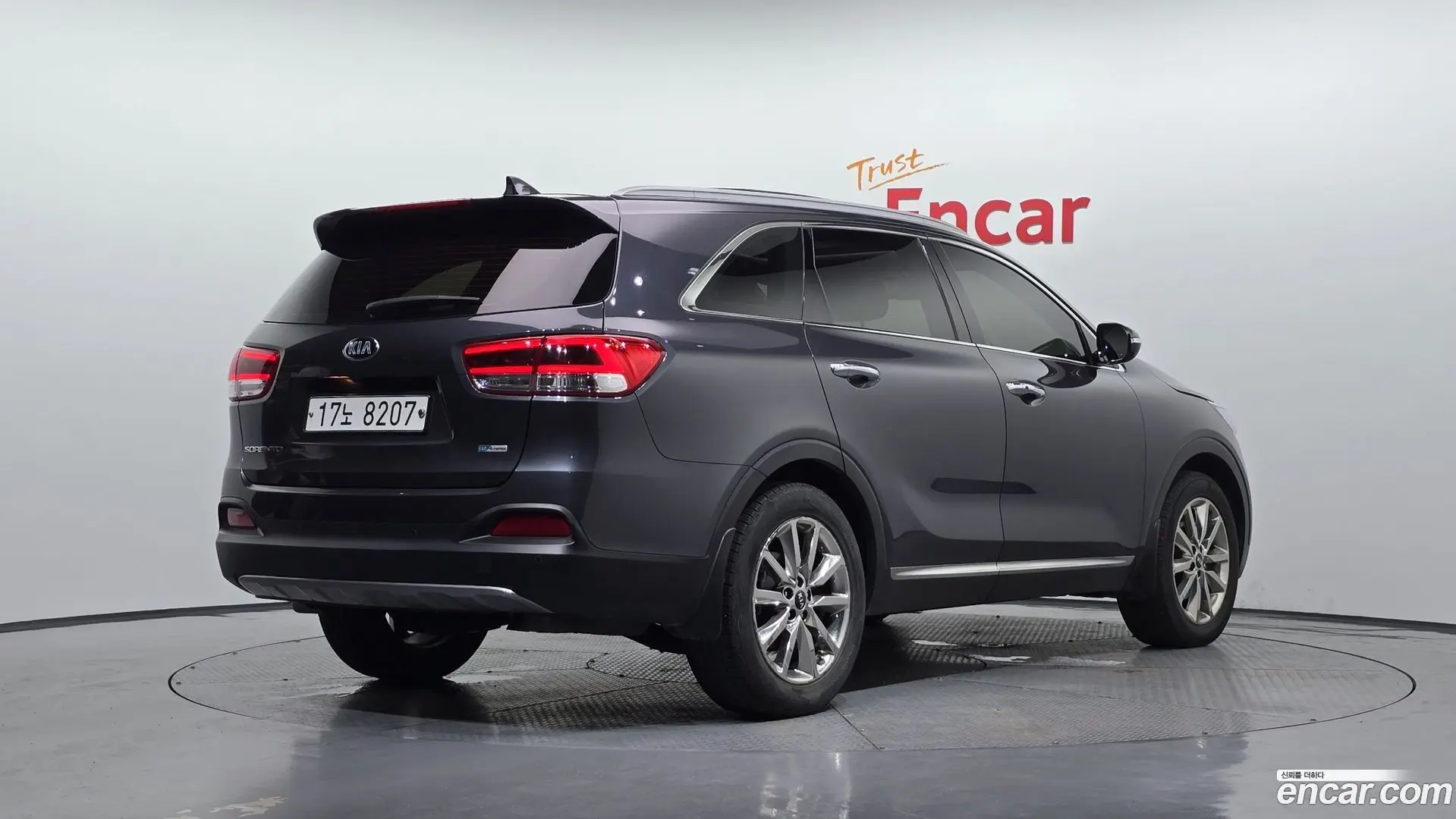 Main__Slider__Photo:Sorento Kia 2017.5-1