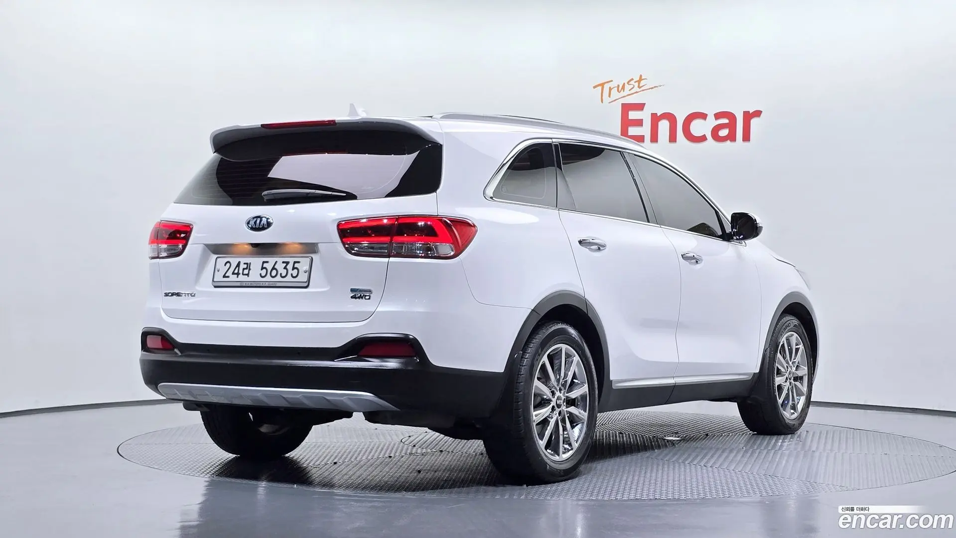 Main__Slider__Photo:Sorento Kia 2015.3-1