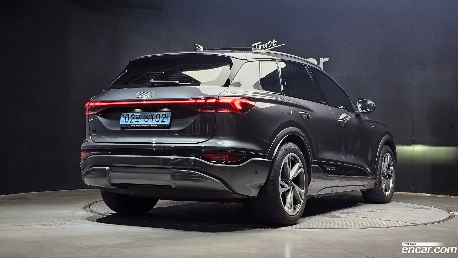 Main__Slider__Photo:Q6 e-tron Audi 2025.7-1