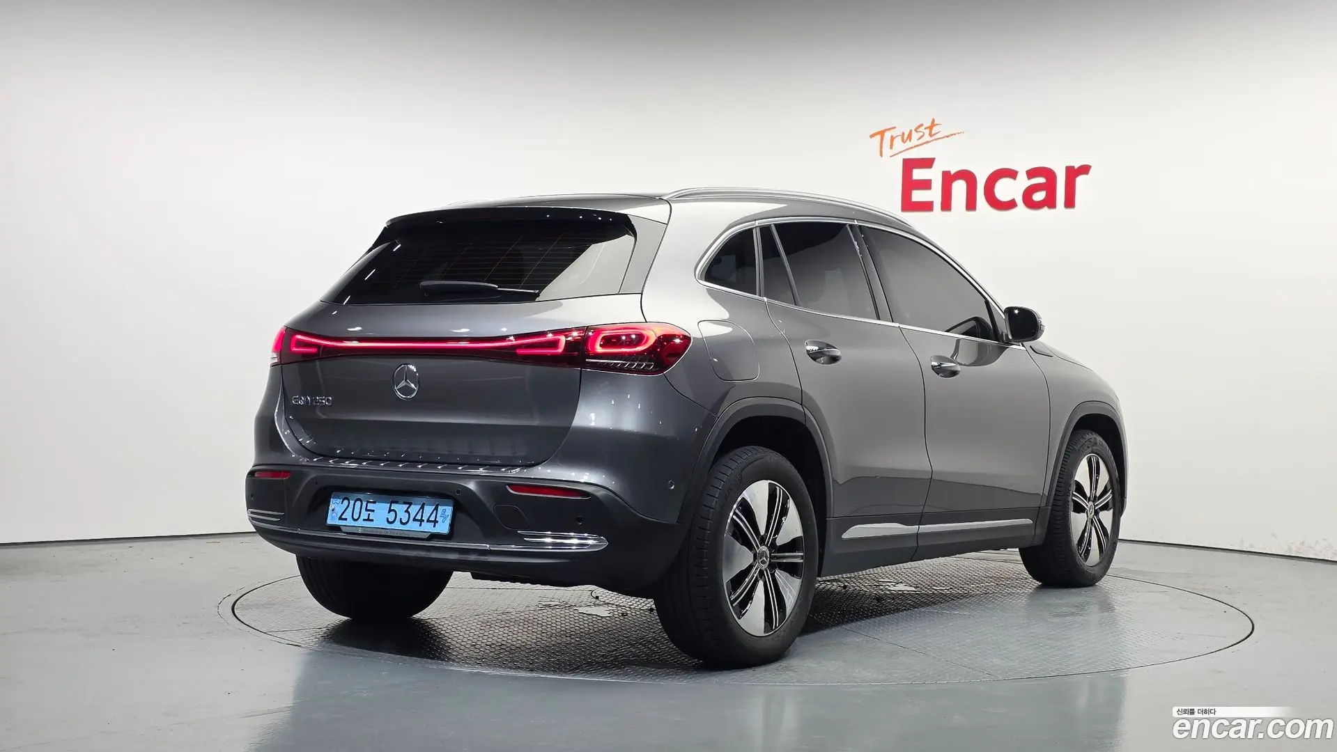 Main__Slider__Photo:EQA Mercedes-Benz 2021.6-1