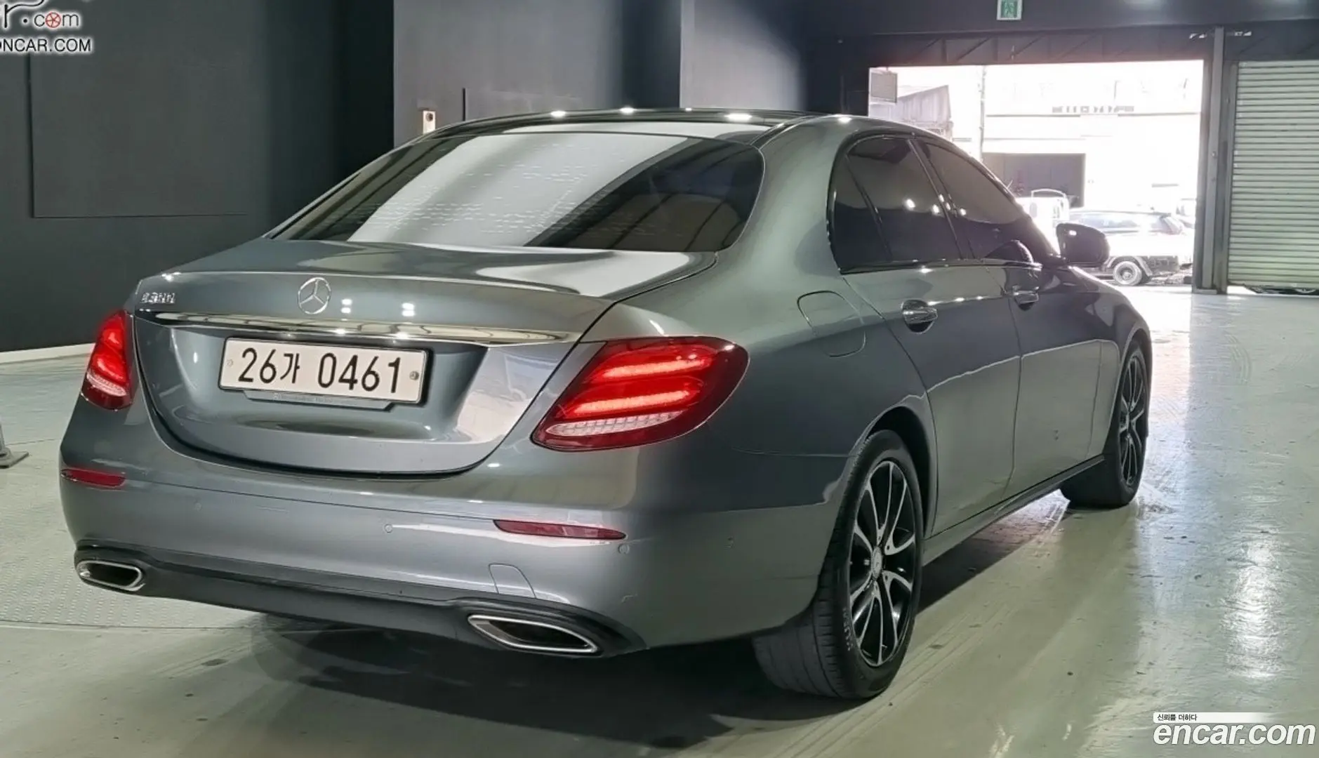 Main__Slider__Photo:E-Class Mercedes-Benz 2016.6-1