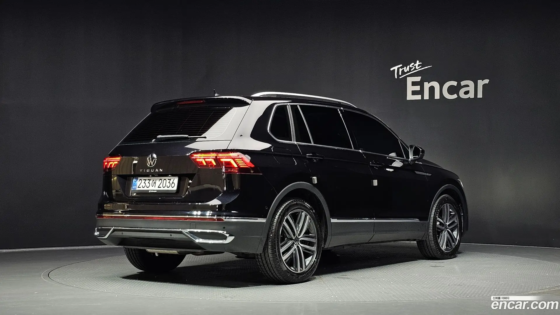 Main__Slider__Photo:Tiguan Volkswagen 2024.6-1