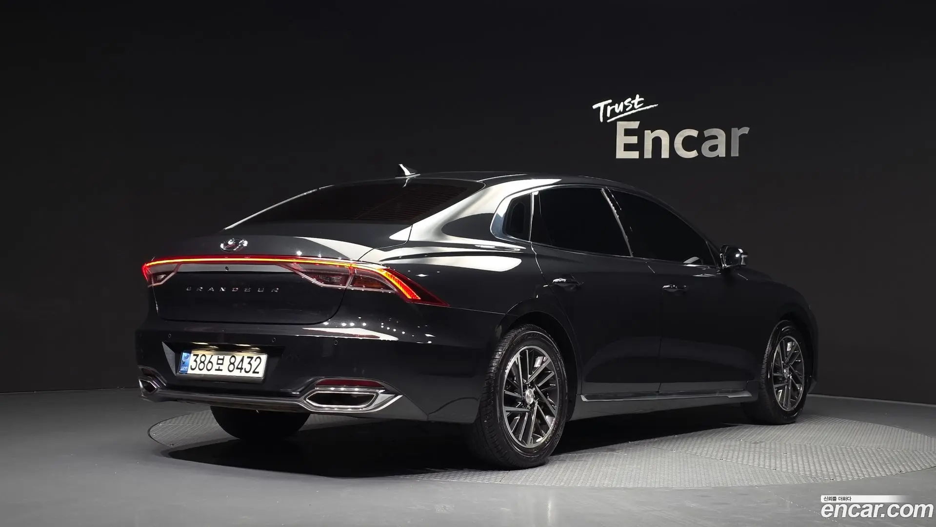 Main__Slider__Photo:Grandeur Hyundai 2021.5-1