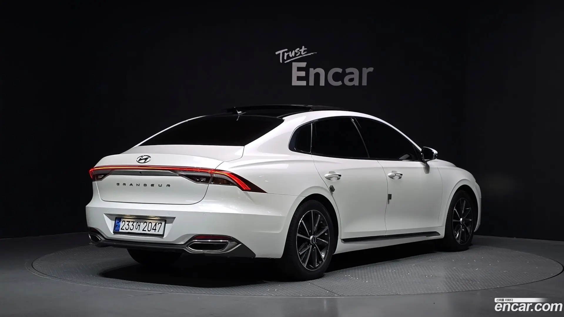 Main__Slider__Photo:Grandeur Hyundai 2021.3-1