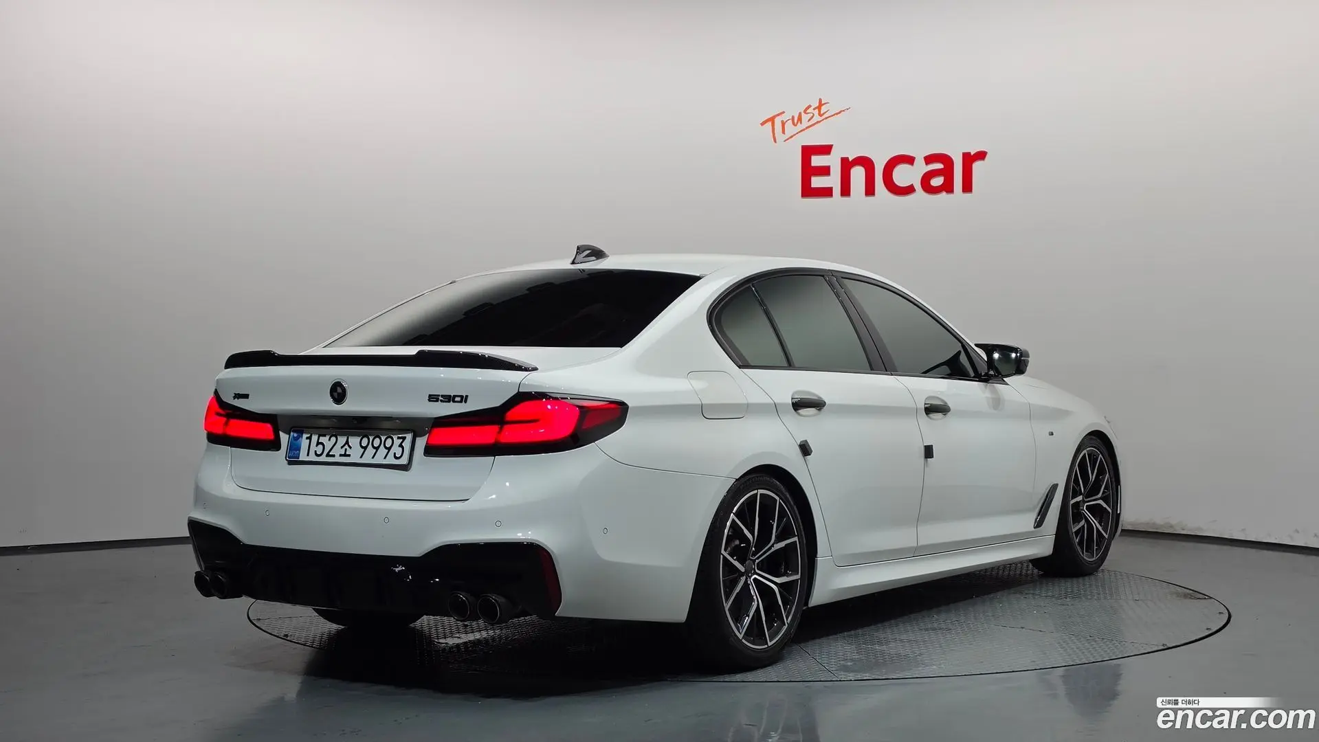 Main__Slider__Photo:5-Series BMW 2017.4-1