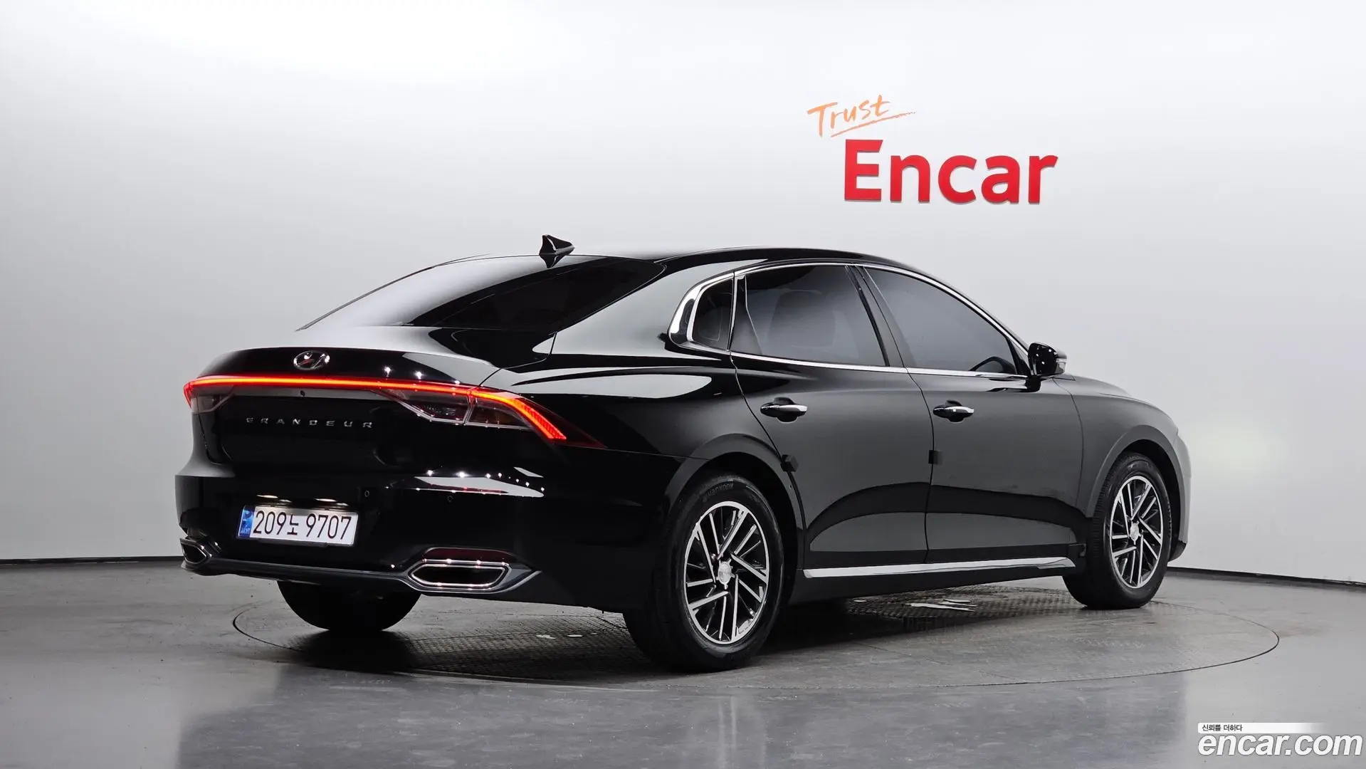 Main__Slider__Photo:Grandeur Hyundai 2020.9-1