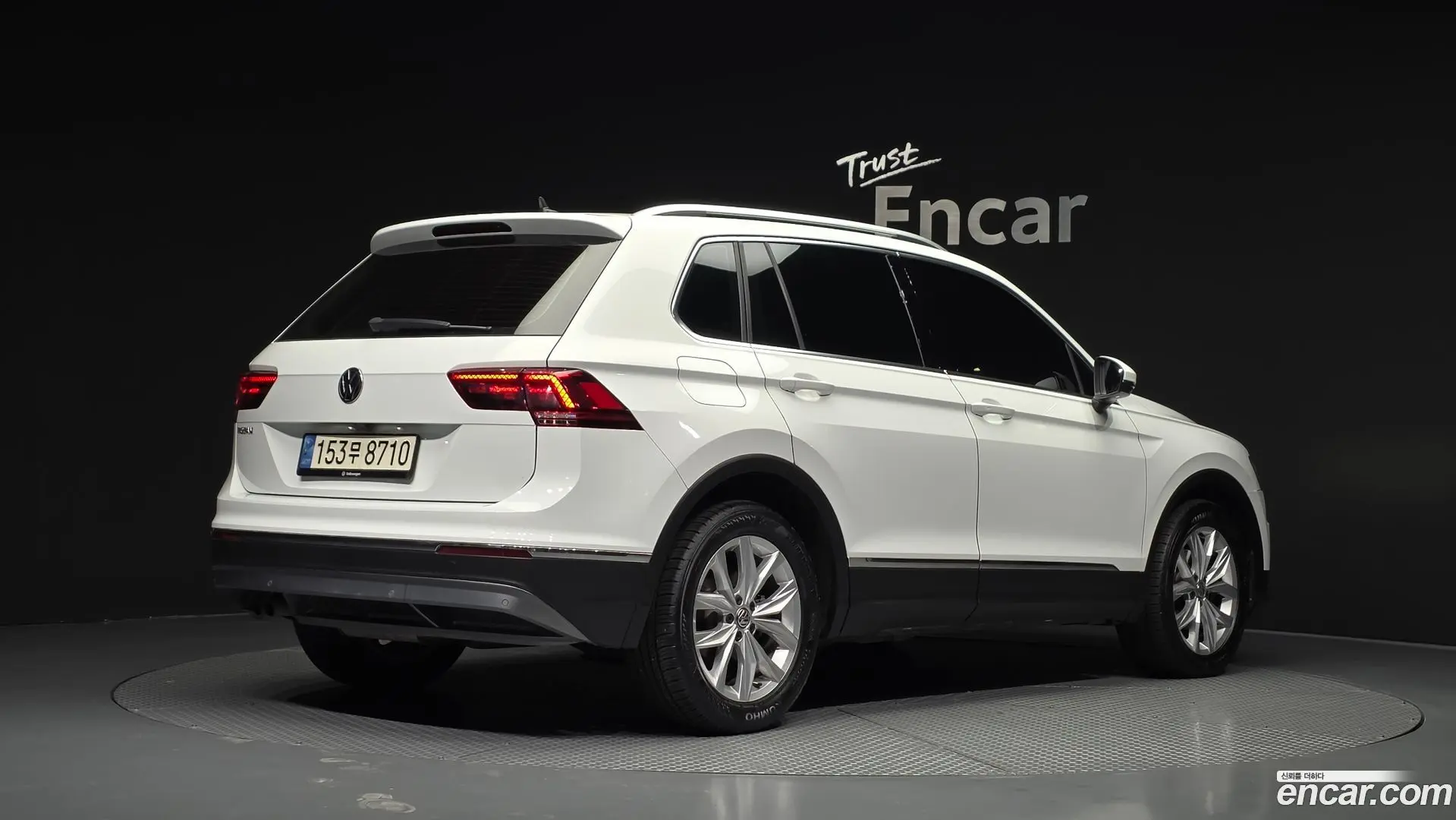 Main__Slider__Photo:Tiguan Volkswagen 2020.10-1