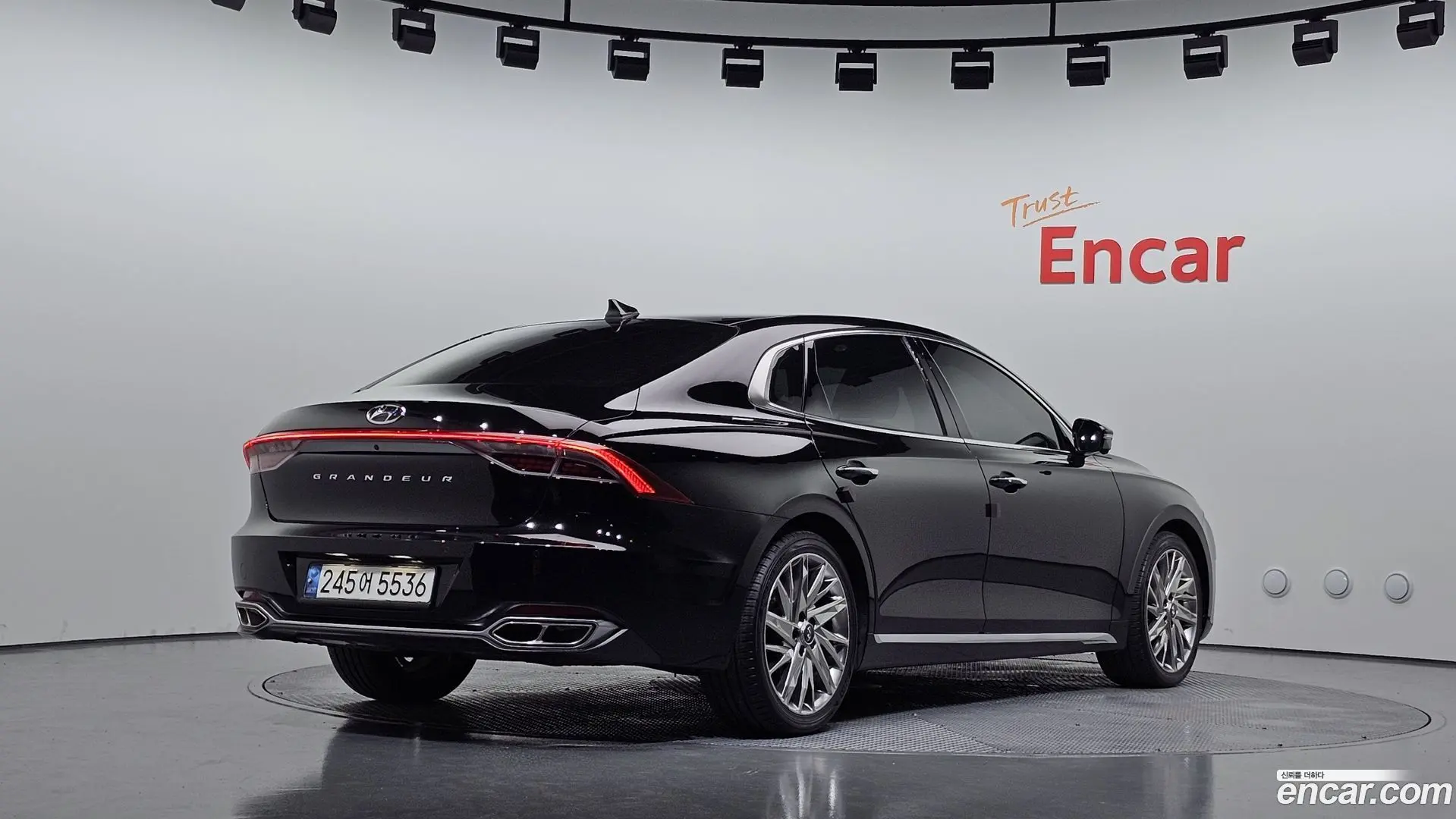 Main__Slider__Photo:Grandeur Hyundai 2020.11-1