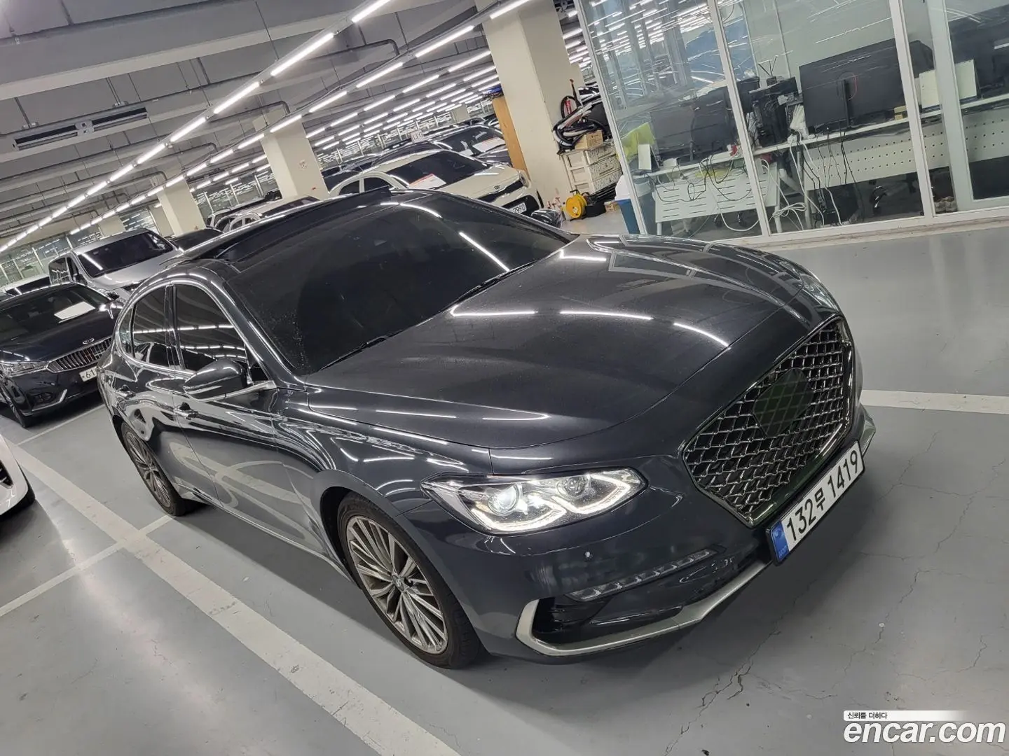 Main__Slider__Photo:Grandeur Hyundai 2017.6-1