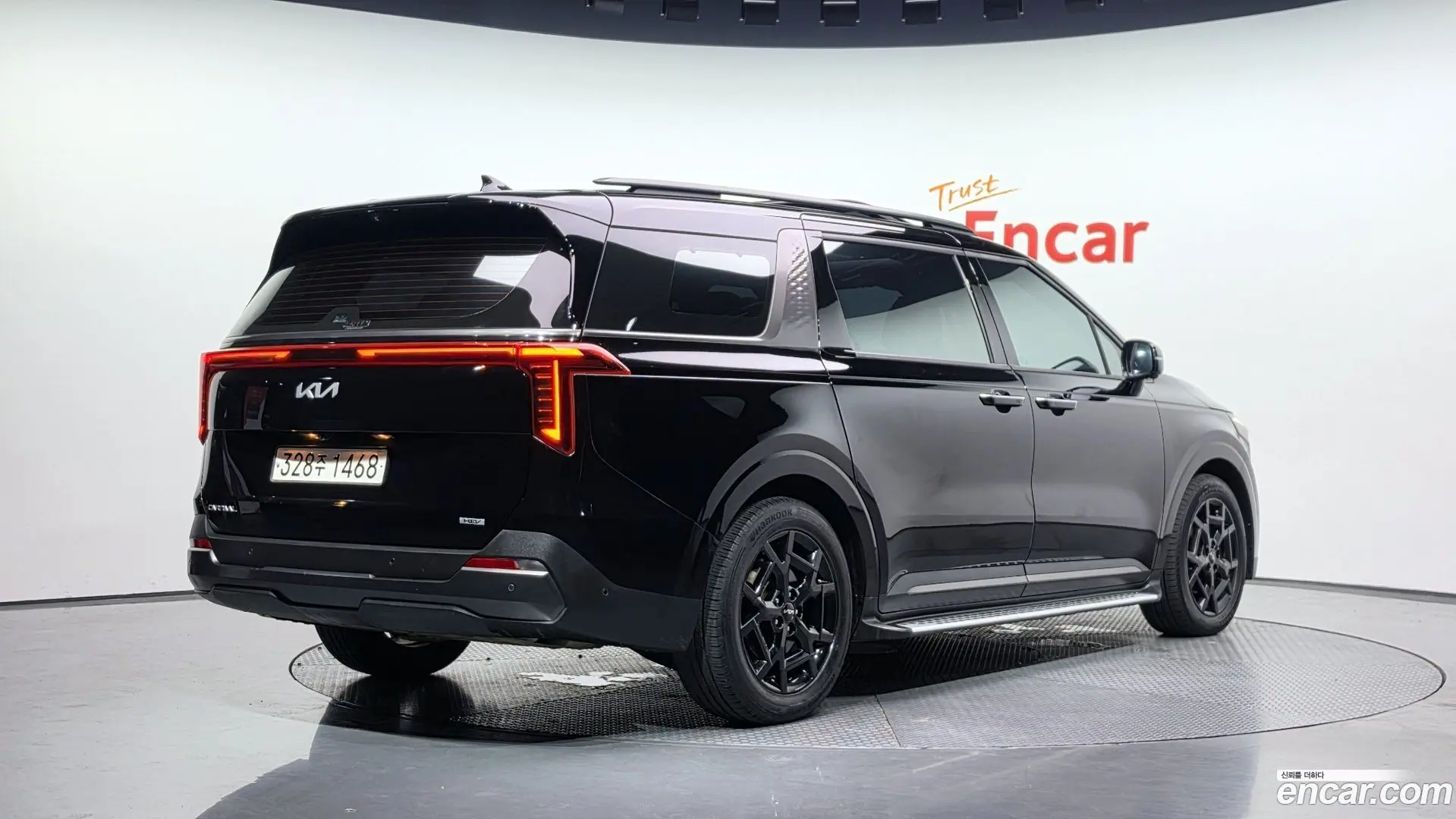 Main__Slider__Photo:Canival Kia 2024.1-1