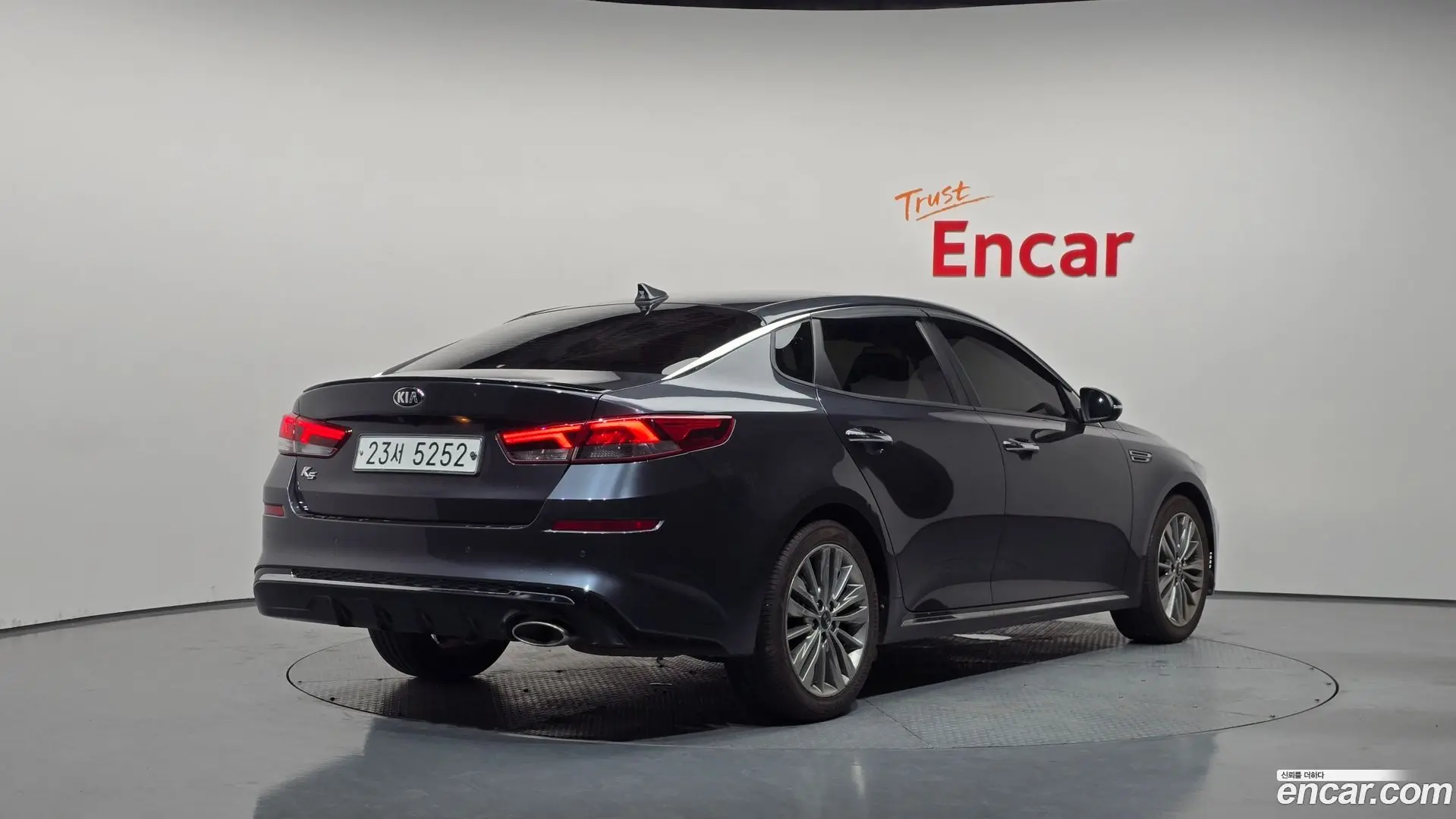 Main__Slider__Photo:K5 Kia 2018.3-1