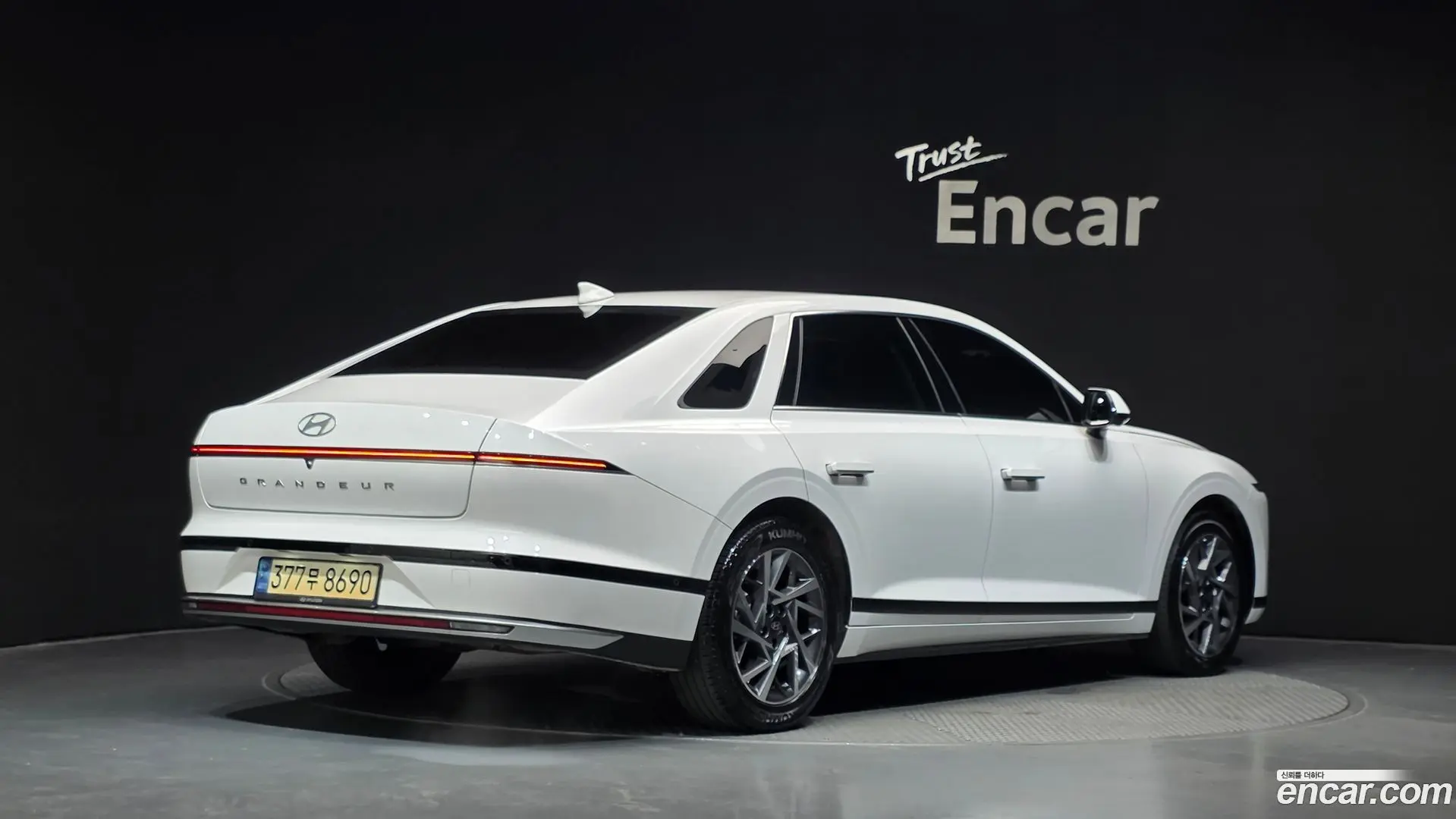 Main__Slider__Photo:Grandeur Hyundai 2023.3-1