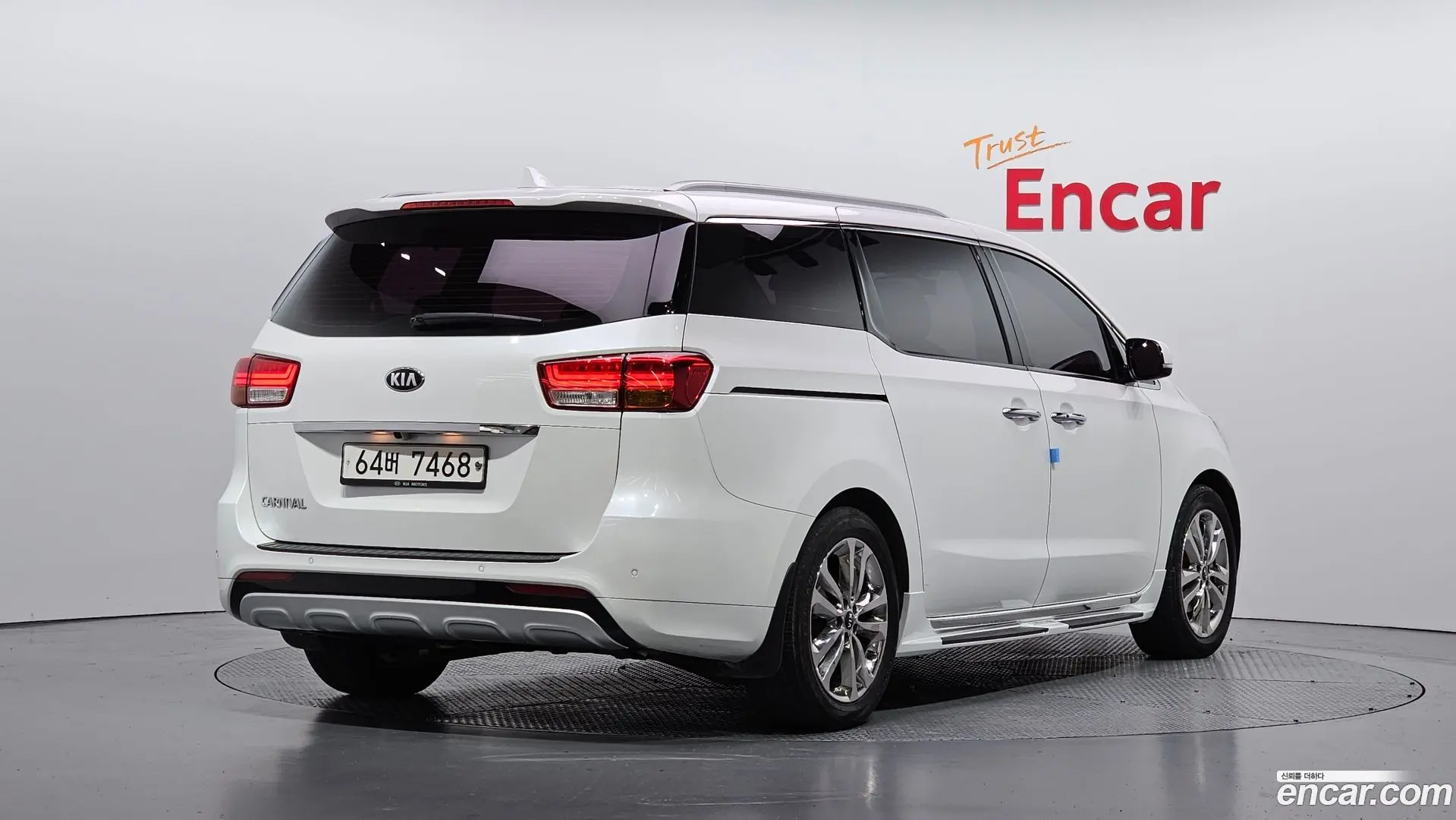 Main__Slider__Photo:Canival Kia 2015.2-1